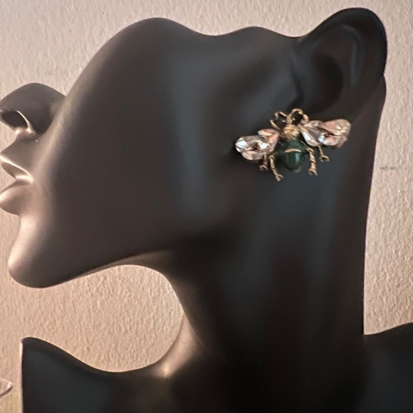 Honey BEE SHAPE EARRING , GREEN - Picture 4 of 11